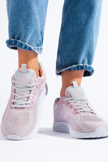 Topánky v športovom štýle... 2