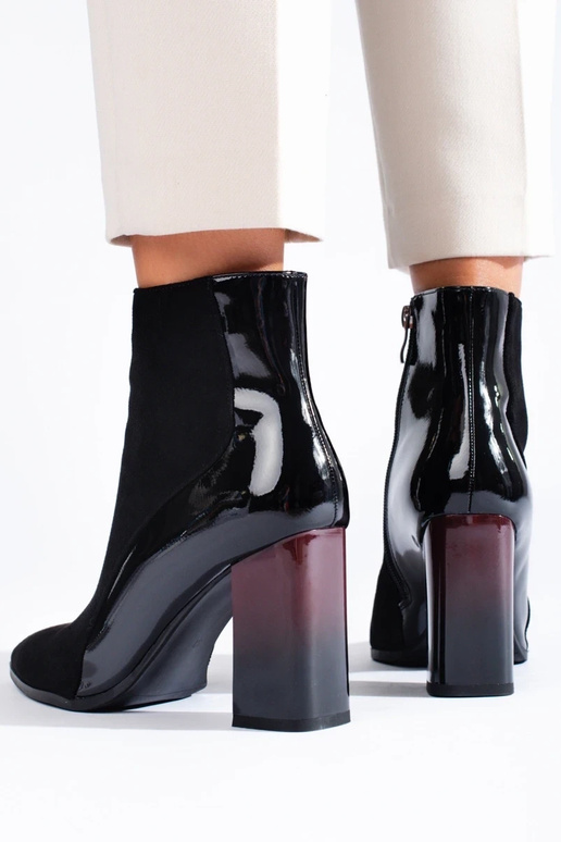 Čierne semišové členkové topánky na... Čierne semišové členkové topánky na...