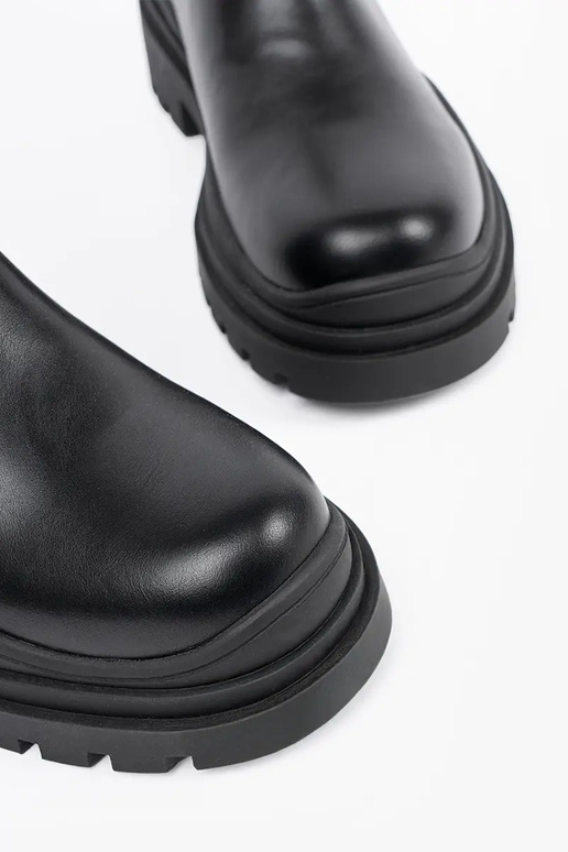 Čierne dámske botky na platforme