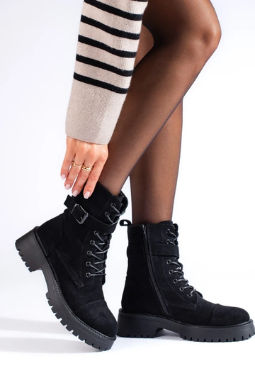 Semišové členkové topánky... 2