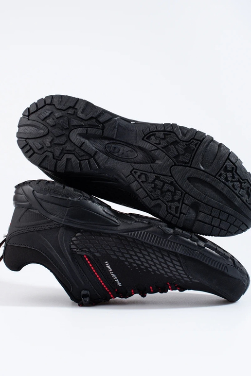 Pánske turistické topánky na masívnom...