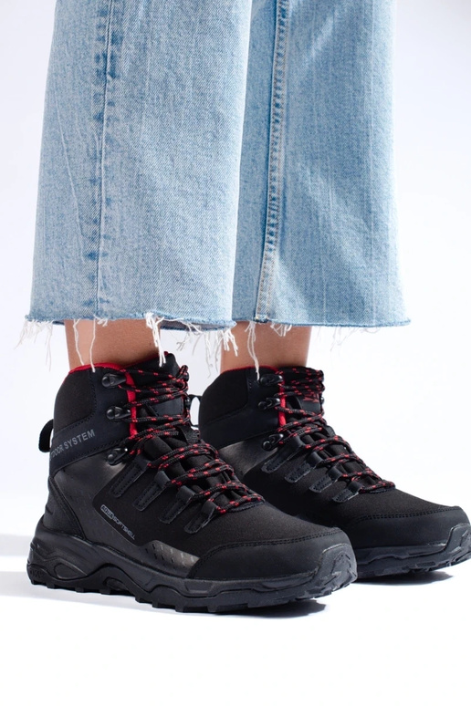 Trekingové topánky s vysokým zvrškom... Trekingové topánky s vysokým zvrškom...