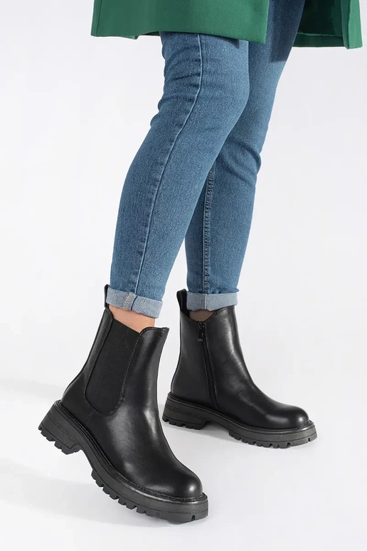 Čierne platformové členkové topánky