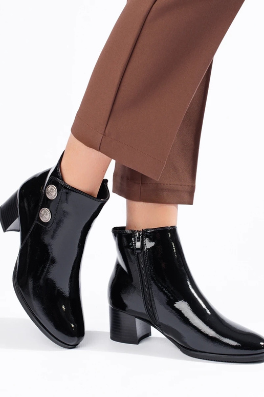 Klasické lakované dámske topánky na...