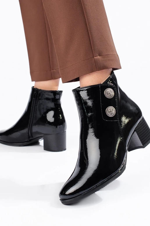 Klasické lakované dámske topánky na...