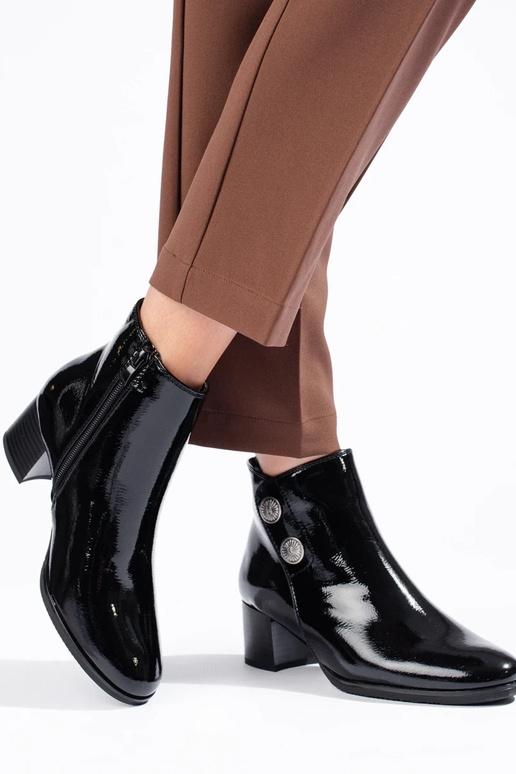 Klasické lakované dámske topánky na...