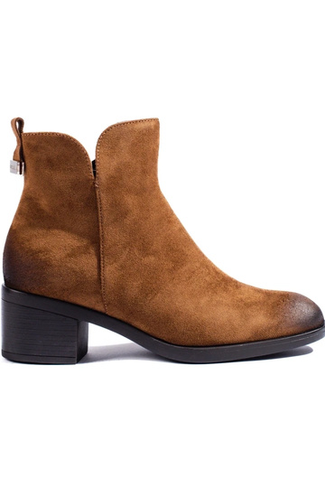 Hnedá farba dámske čižmy na...