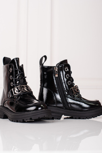 so šnúrkami čižmy... 2