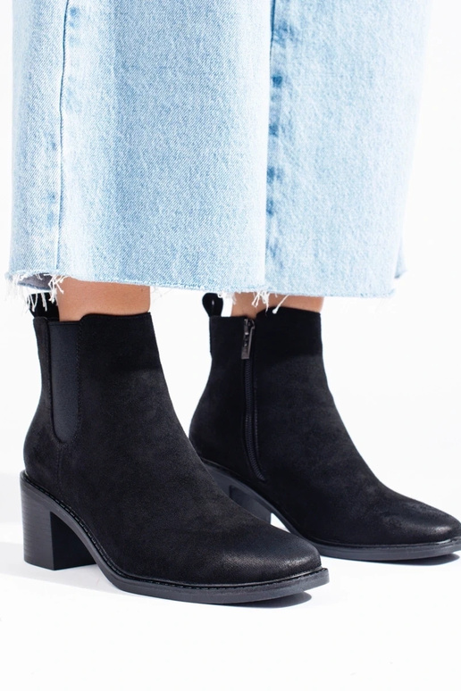 čierna Dámske čižmy na päte čierna Dámske čižmy na päte