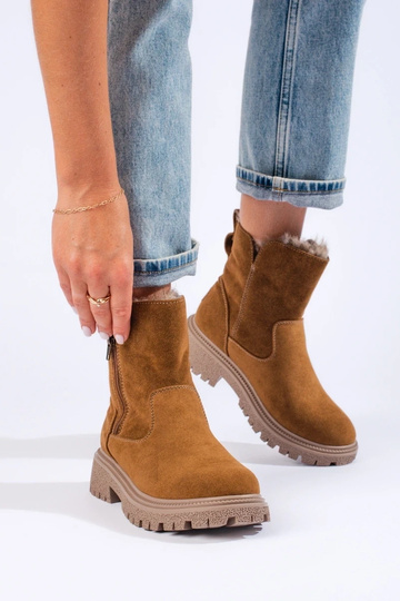 Dámske čižmy izolované... 2