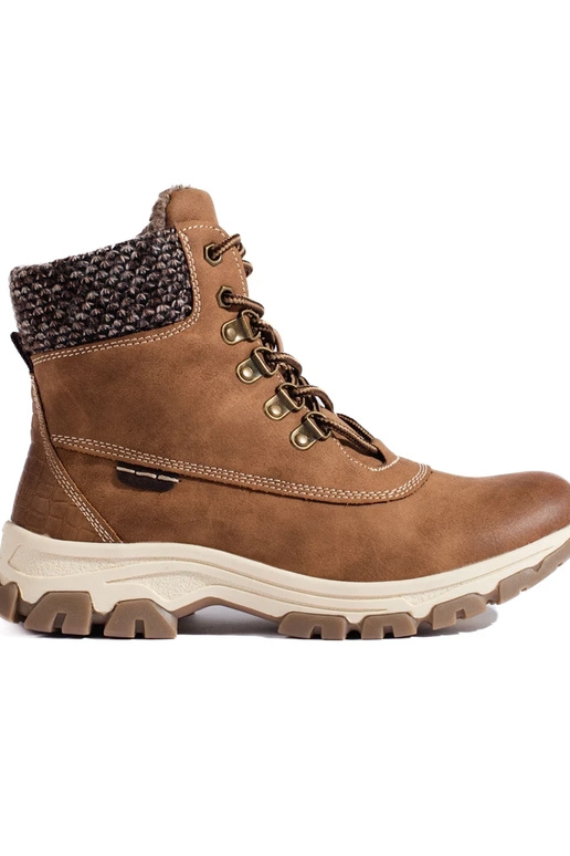 Hnedá farba čižmy s platformou