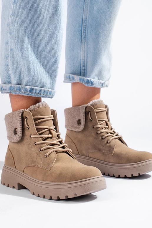 béžová Dámske čižmy izolované kabát z... béžová Dámske čižmy izolované kabát z...