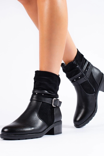 Dámske čižmy s ozdobným pruhom 2