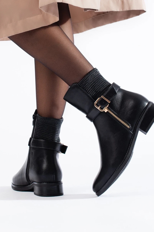 Dámske čižmy nad členkom plochý čierna