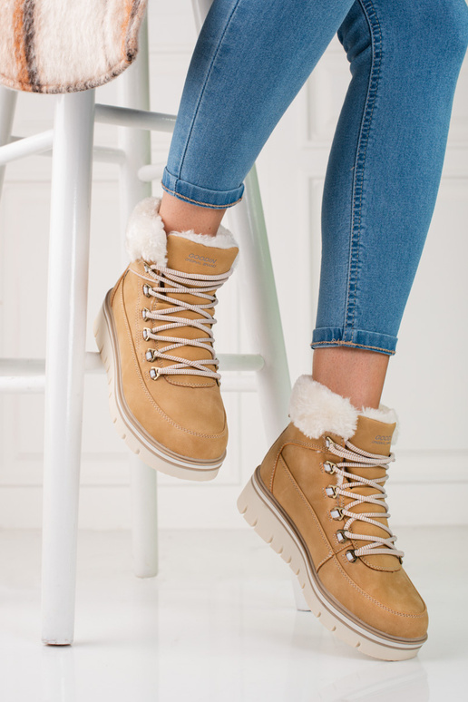 Dámske členkové topánky s platformou... Dámske členkové topánky s platformou...