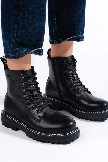 Dámske čižmy čiernej farby... 2