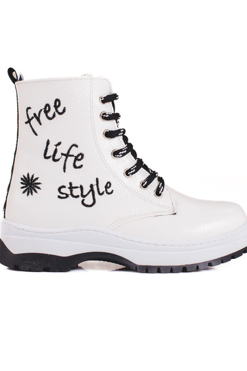 biele topánky pre dievčatá...