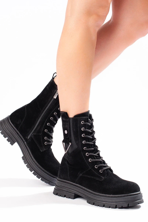 Vysoké dámske topánky z pravej kože v... Vysoké dámske topánky z pravej kože v...