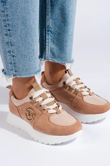 Topánky v športovom štýle... 2