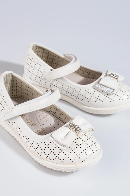 s prelamovanými prvkami balerína...