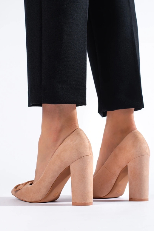 Topánky na vysokom opätku Vinceza v... Topánky na vysokom opätku Vinceza v...