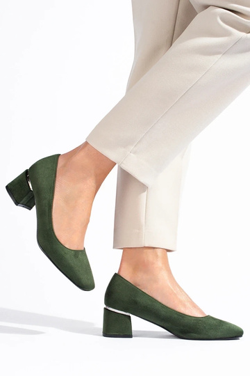 Topánky na vysokom podpätku... 2