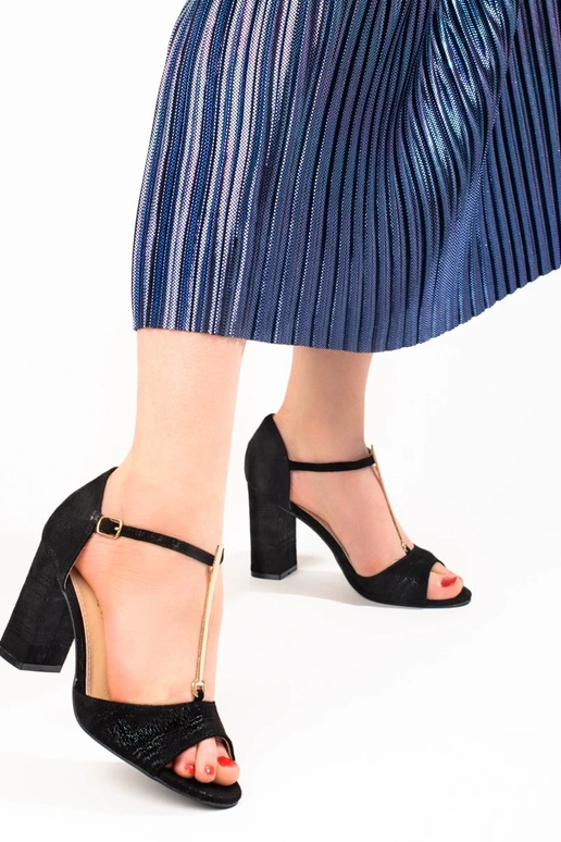 čierne sandále Shelovet na vysokom... čierne sandále Shelovet na vysokom...