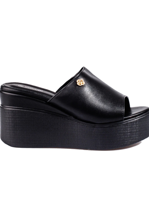 Módne šľapky čierne