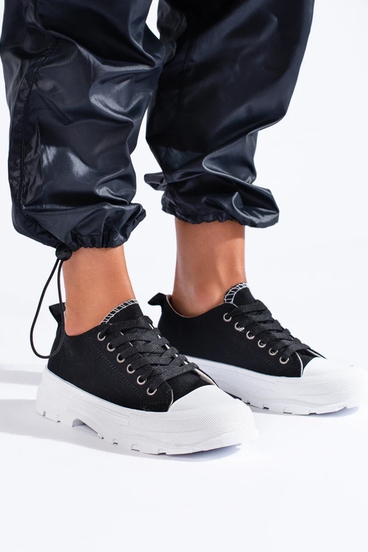 Klasický model topánok na platforme... Klasický model topánok na platforme...