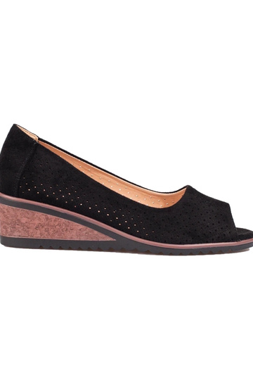 s prelamovanými prvkami...