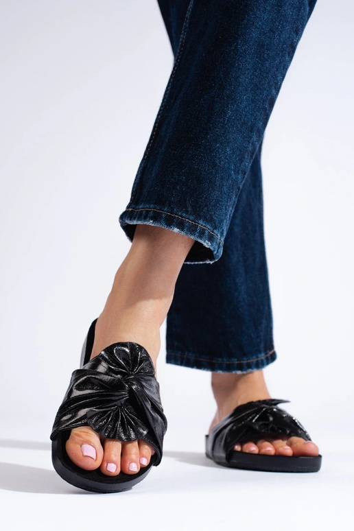 Papuče čiernej farby Shelovet