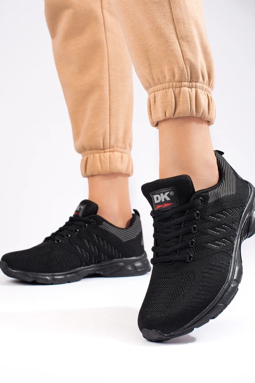 čierne športové topánky DK