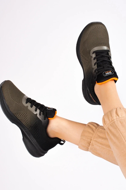 Topánky športového štýlu v čiernej...