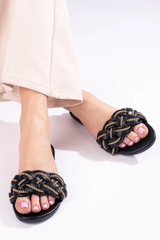 Štýlové čierne papuče s ozdobnou...