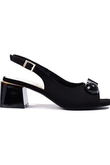 semišové sandále na nízkom...