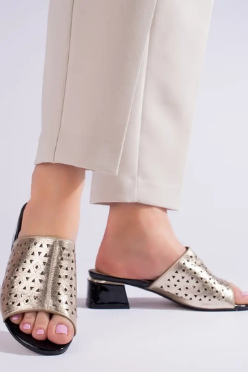 Šľapky zlatej farby na... 2