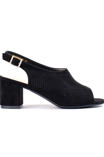 sandále s prelamovanými...