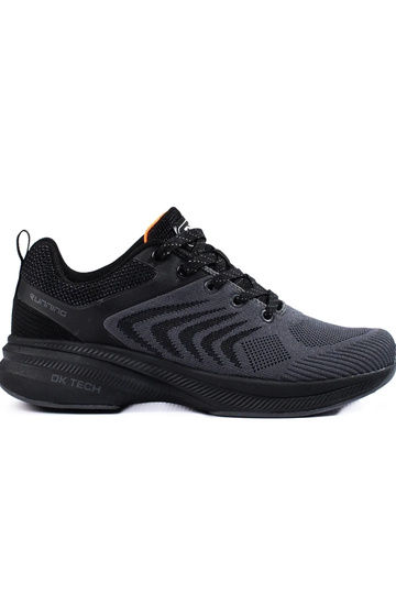 športová obuv sivej farby DK