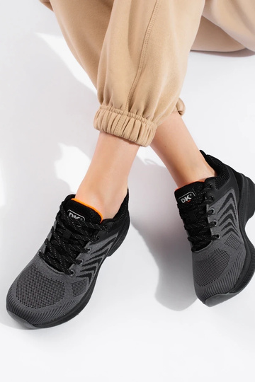 športová obuv sivej farby DK 2