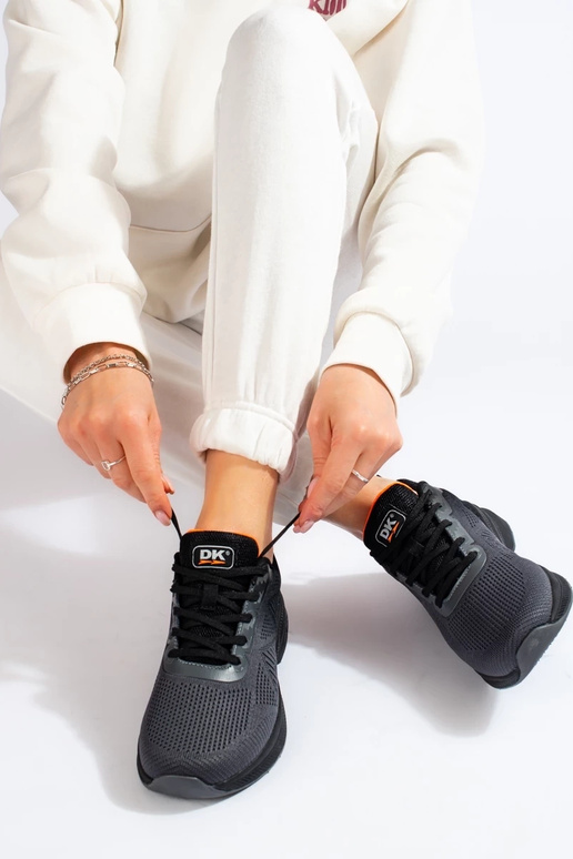 športová obuv DK sivej farby
