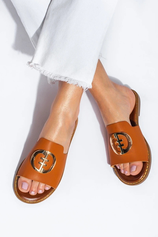 Dámske papuče hnedej farby Shelovet