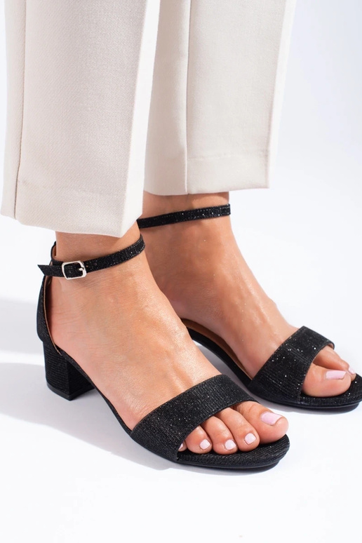 Sandále elegantného štýlu Shelovet... Sandále elegantného štýlu Shelovet...