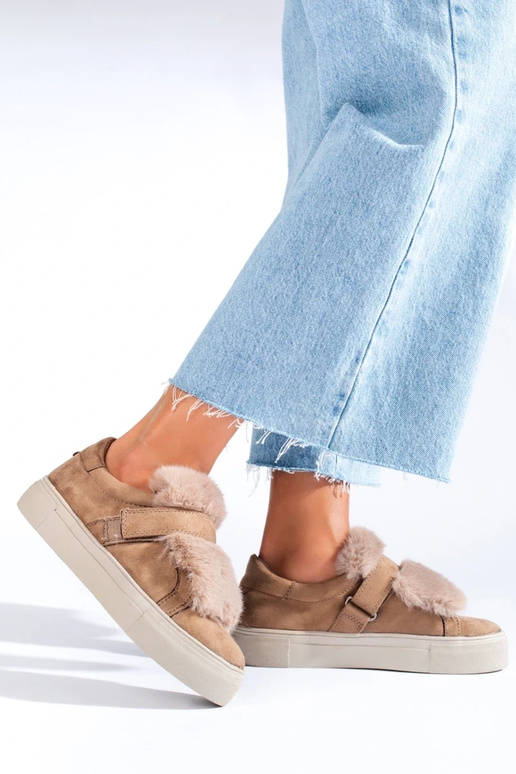 béžové semišové čižmy s kožušinkou... béžové semišové čižmy s kožušinkou...