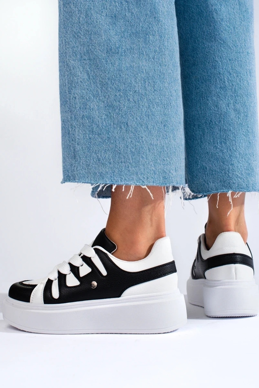 Čiernobiele tenisky model topánok s...