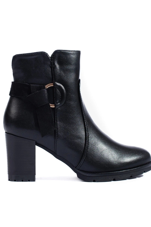 Pohodlné čierne topánky na vysokom... Pohodlné čierne topánky na vysokom...