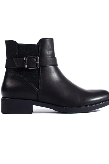 Čierne dámske topánky s...