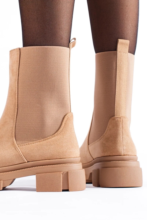 Čižmy Dámske topánky z béžového semišu Čižmy Dámske topánky z béžového semišu