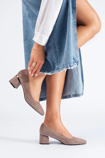 semišové vysoké podpätky na... 2