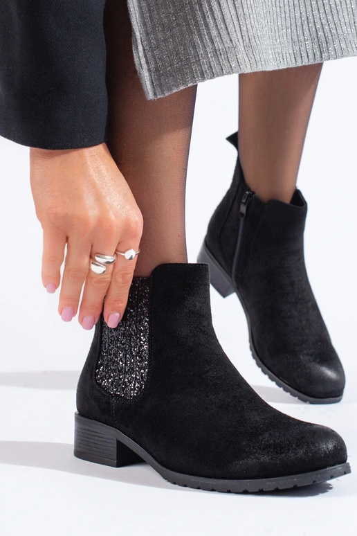 vyrobené zo semišovej čiernej Dámske... vyrobené zo semišovej čiernej Dámske...