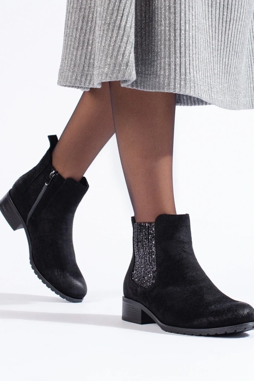 vyrobené zo semišovej čiernej Dámske... vyrobené zo semišovej čiernej Dámske...